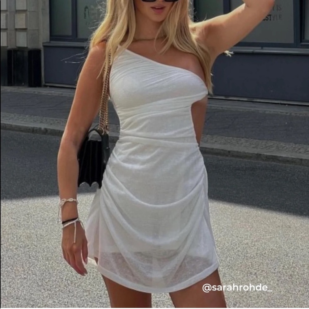 SNDYS White dress